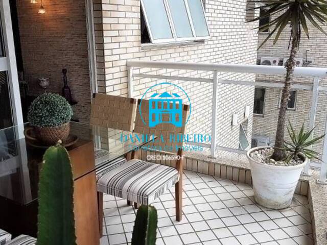 #102 - Apartamento para Venda em Santos - SP