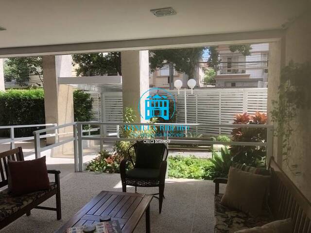 #143 - Apartamento para Venda em Santos - SP