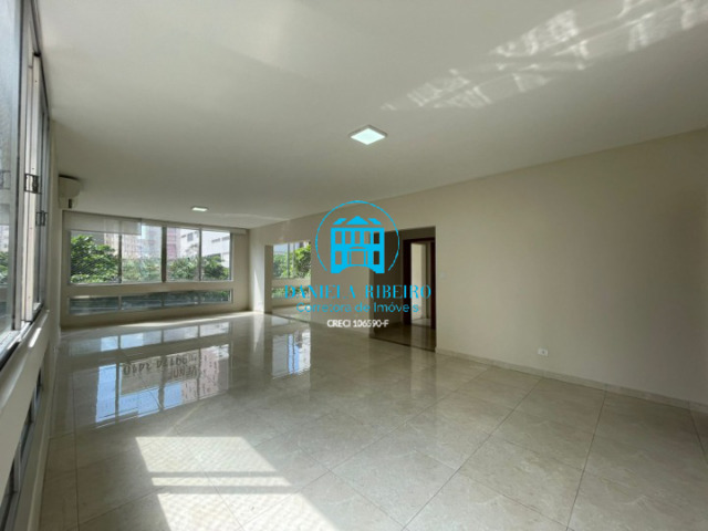 #740 - Apartamento para Venda em Santos - SP