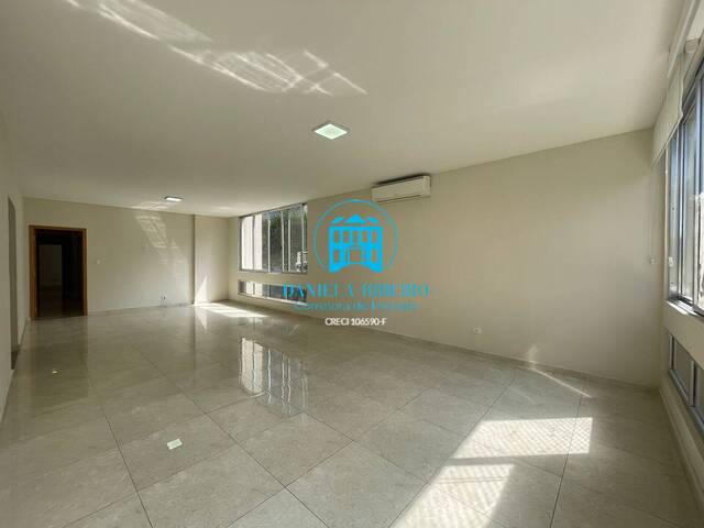 #740 - Apartamento para Venda em Santos - SP