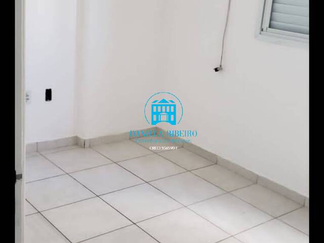 #747 - Apartamento para Venda em Santos - SP