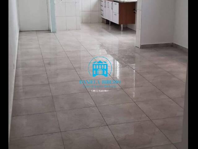 #747 - Apartamento para Venda em Santos - SP