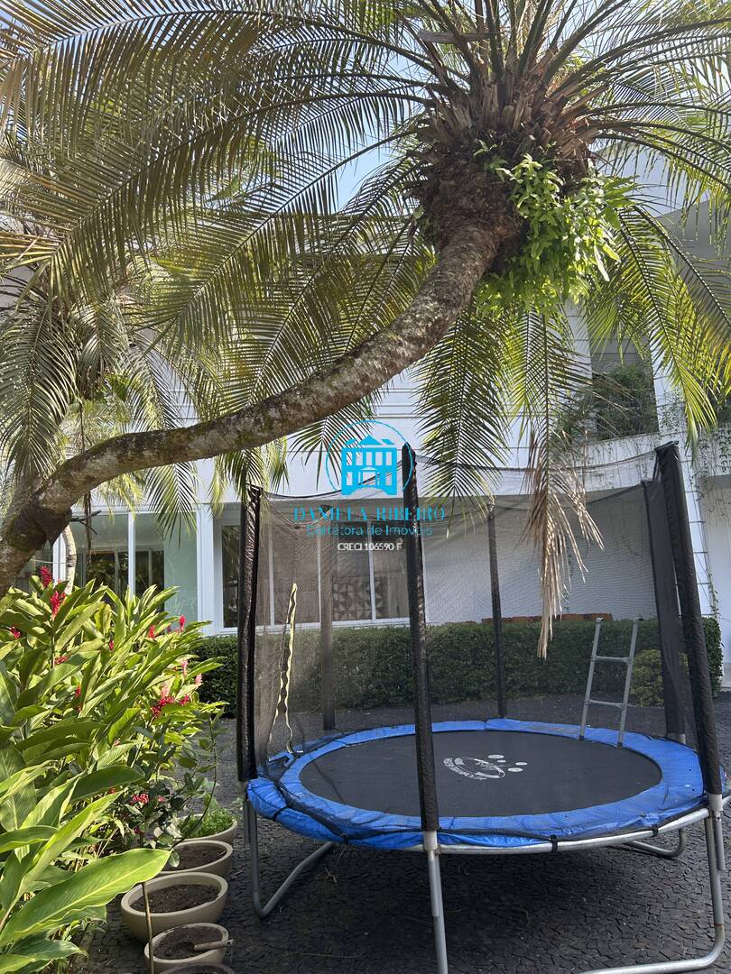 Casa à venda com 4 quartos, 869m² - Foto 1