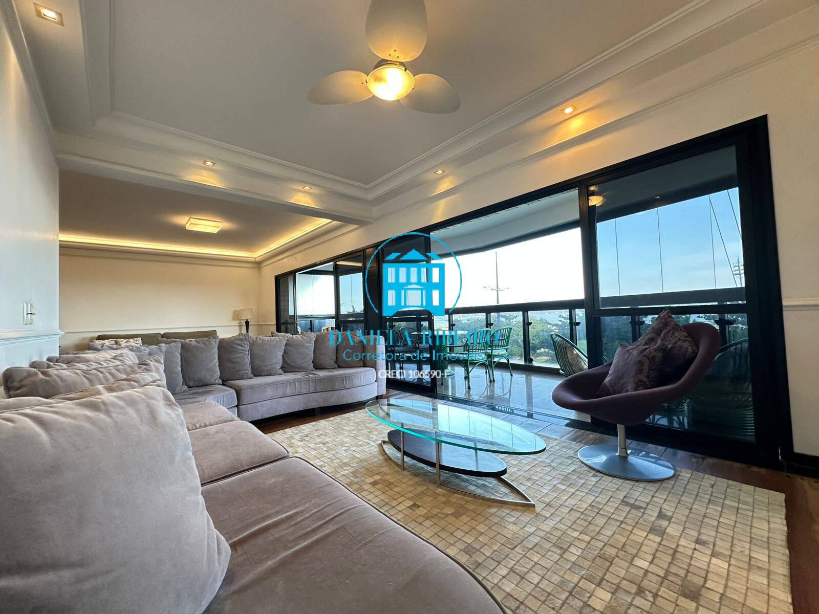 Apartamento à venda com 3 quartos, 252m² - Foto 7