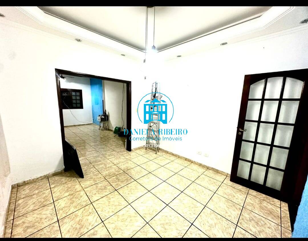 Casa à venda com 3 quartos, 262m² - Foto 3