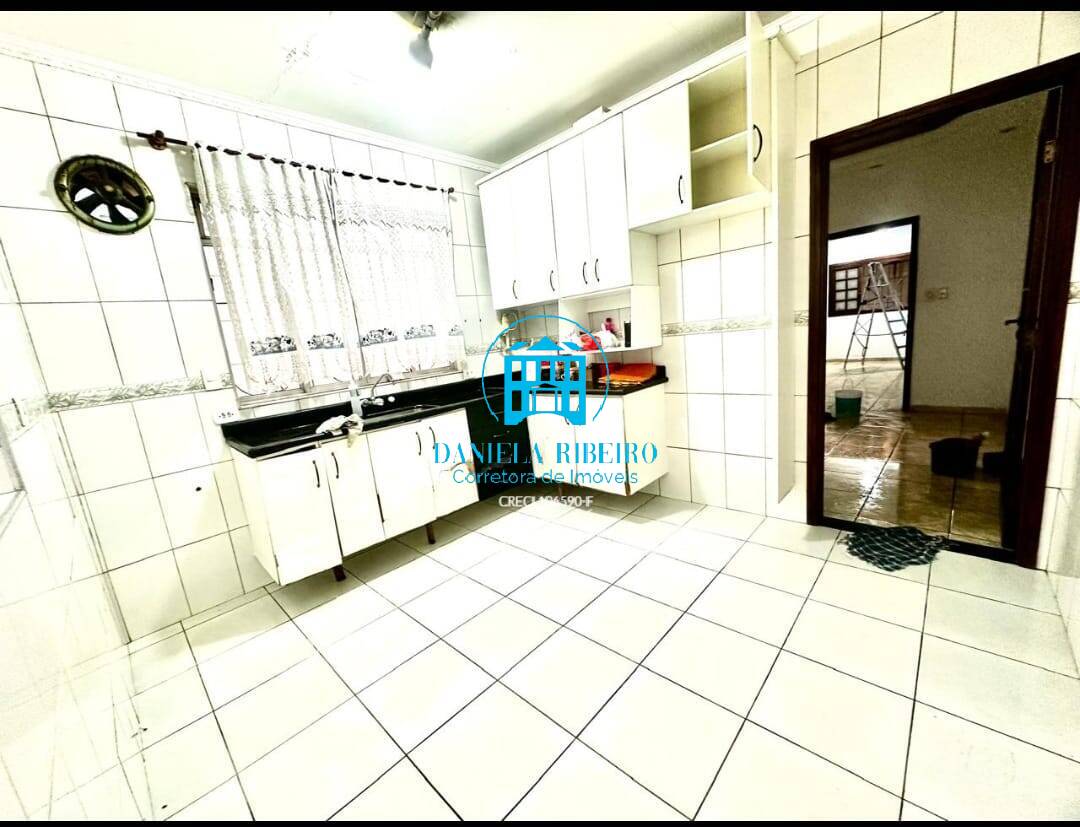 Casa à venda com 3 quartos, 262m² - Foto 27