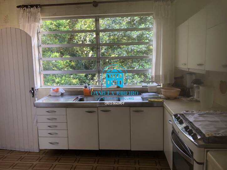 Casa para alugar com 7 quartos, 585m² - Foto 17