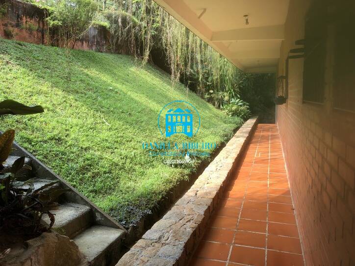 Casa para alugar com 7 quartos, 585m² - Foto 58