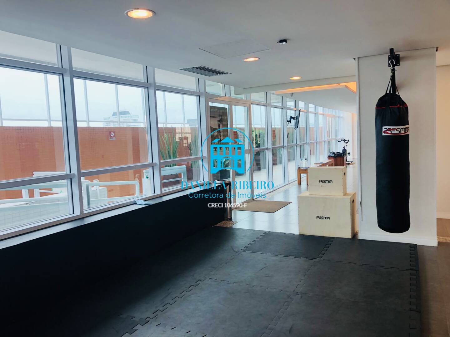 Apartamento à venda com 2 quartos, 87m² - Foto 32