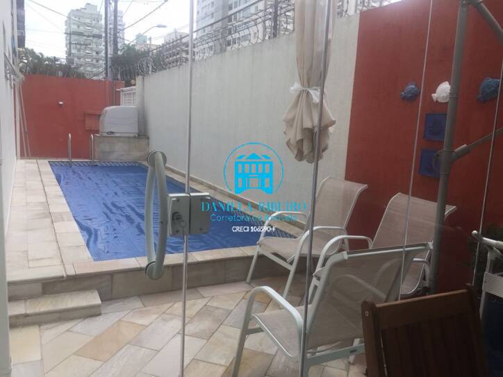 Casa à venda com 4 quartos, 300m² - Foto 1